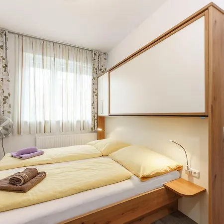 Easyapartments Riverside Apartment